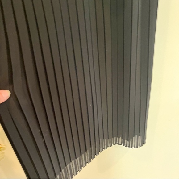 Banana Republic Pleated Black and White Sleeveless Dress Size 4 Petite - Picture 6 of 11